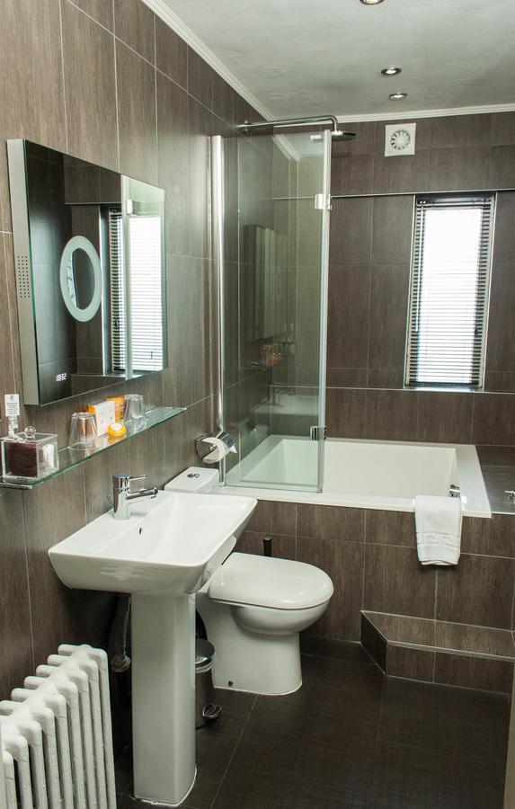 The Studley 4*